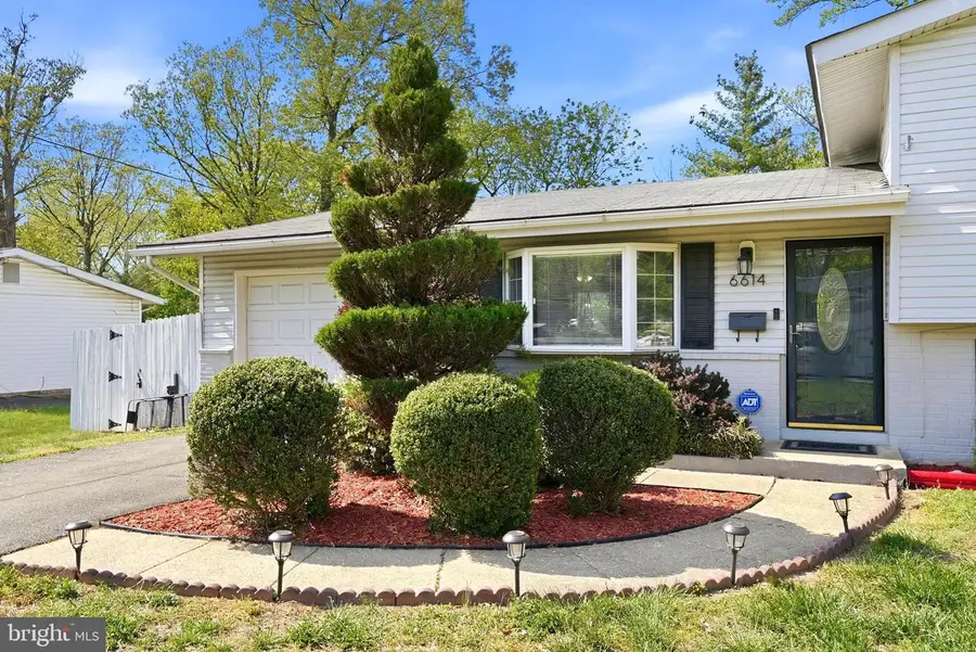 6614 Stagecoach St, Springfield, VA 22150 - #2