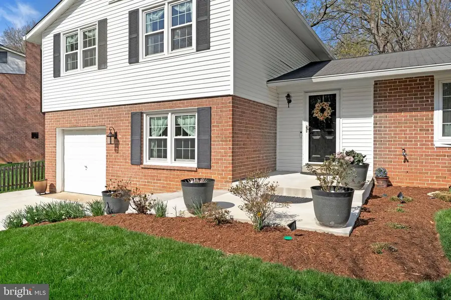 5148 Pumphrey Dr, Fairfax, VA 22032 - #3