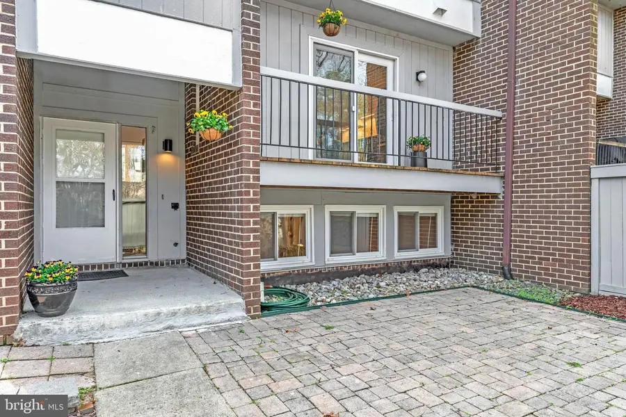 12021 Insha Ct, Reston, VA 20191 - #2