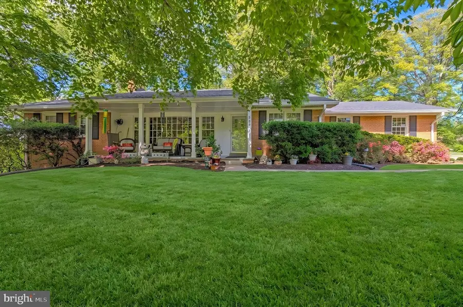 5655 Glenwood Dr, Alexandria, VA 22310 - #3