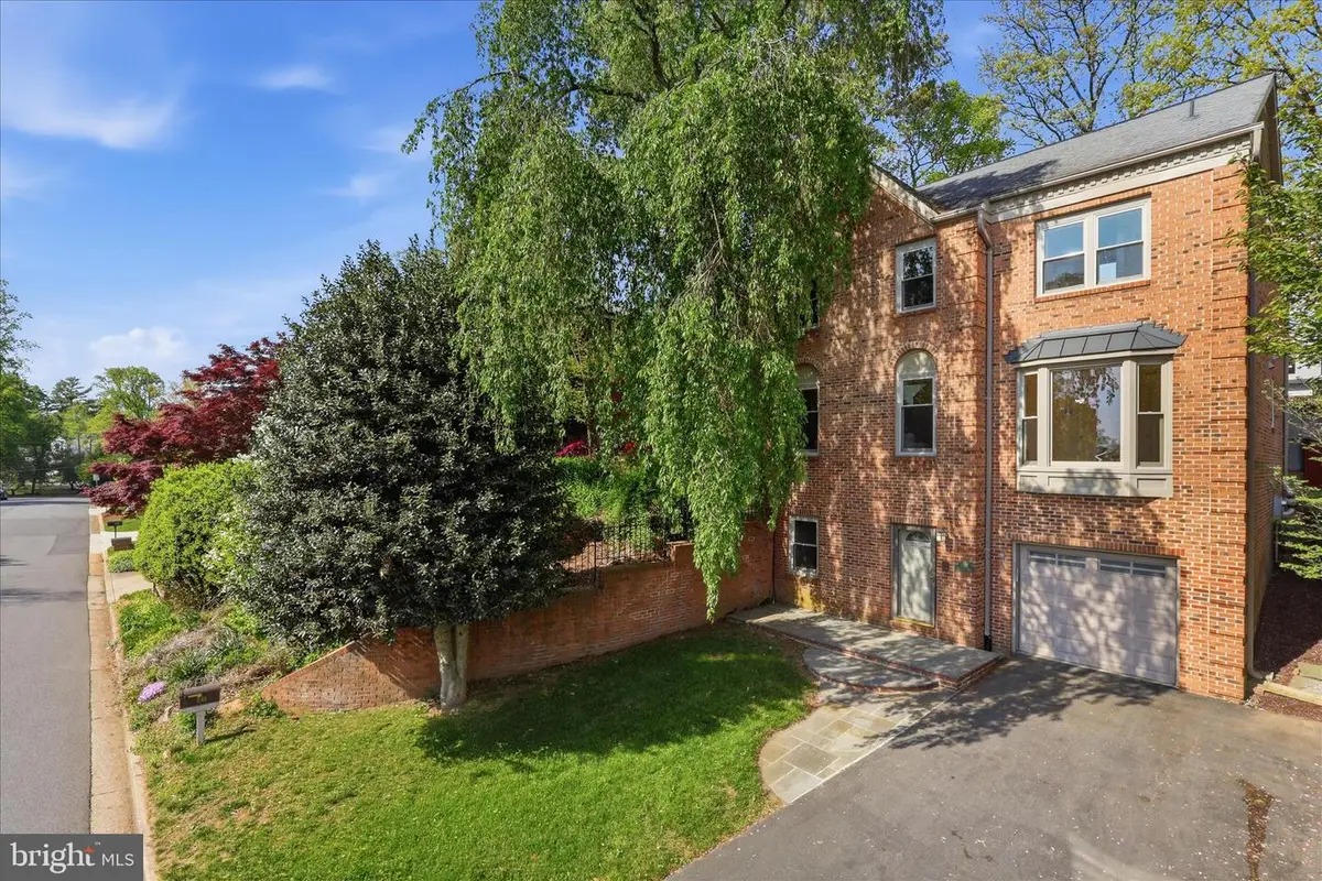 1148 Randolph Rd, McLean, VA 22101 - #1