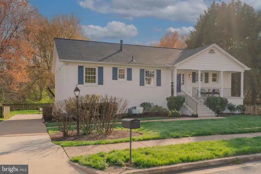 1347 Macbeth St, McLean, VA 22102 - #3