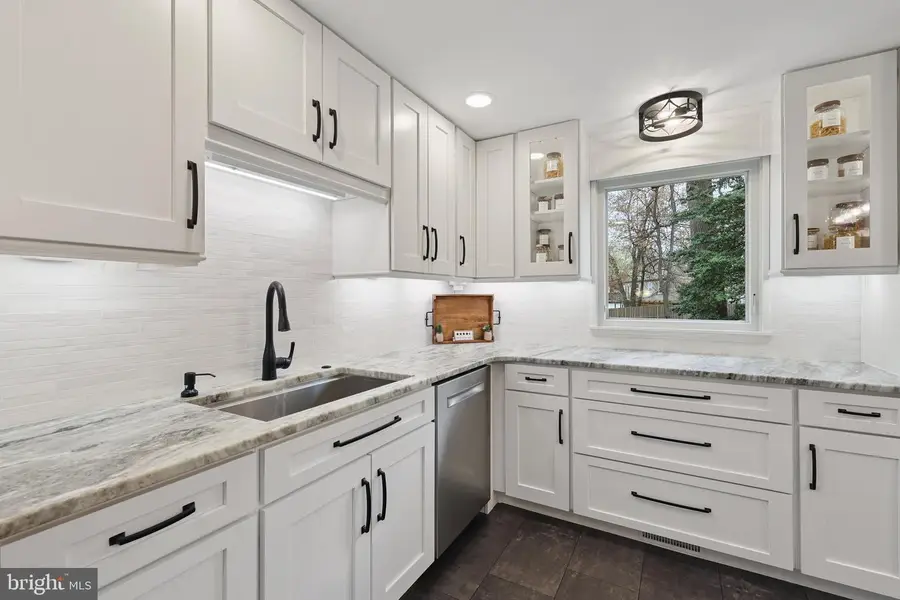 1550 Powells Tavern Pl, Herndon, VA 20170 - #3