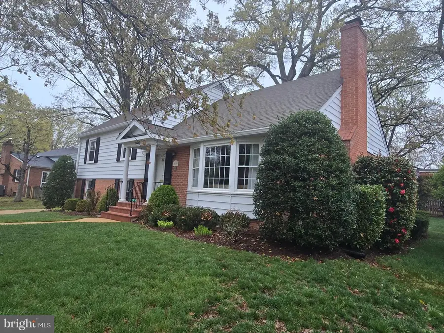 8603 Cushman Pl, Alexandria, VA 22308 - #3
