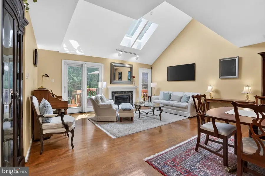 2925 Aran Ct, Oakton, VA 22124 - #3