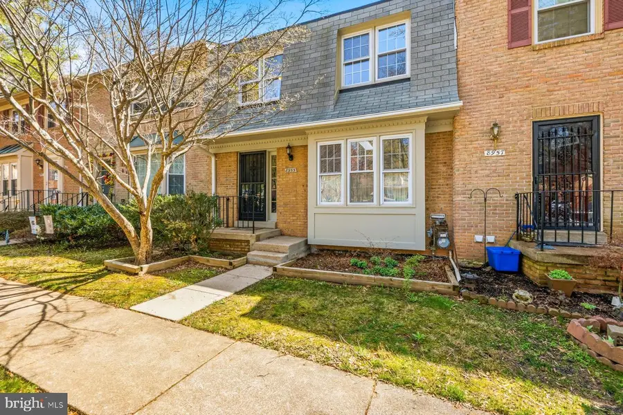 8955 Omega Ct, Springfield, VA 22152 - #2