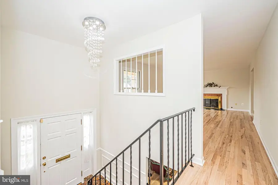 2419 Caron Ln, Falls Church, VA 22043 - #3