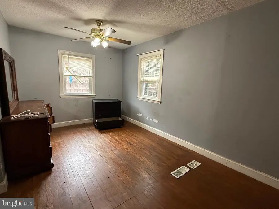 2622 Groveton St, Alexandria, VA 22306 - #3