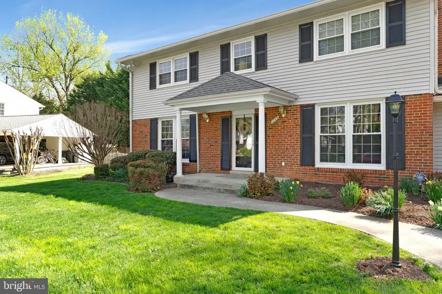 1709 Pebble Beach Dr, Vienna, VA 22182 - #2