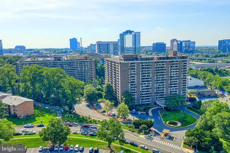 1800 Old Meadow Rd #1006, McLean, VA 22102 - #3