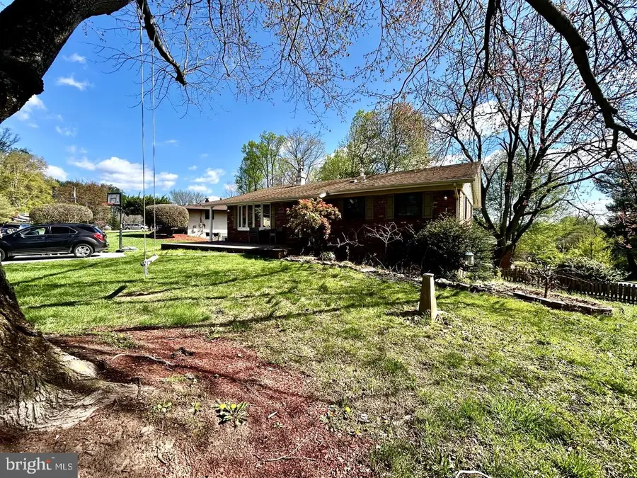 3715 Moss Dr, Annandale, VA 22003 - #3