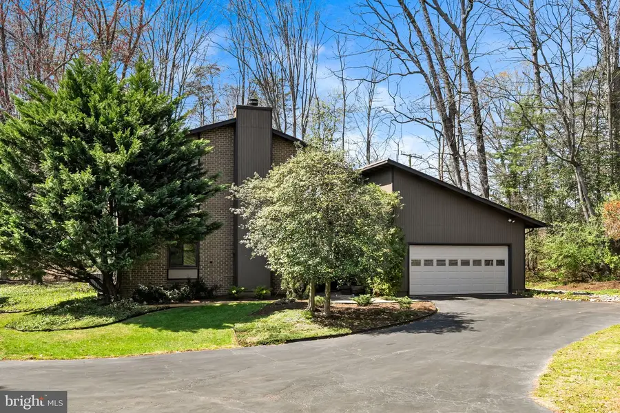 5224 Bradfield Dr, Burke, VA 22015 - #2