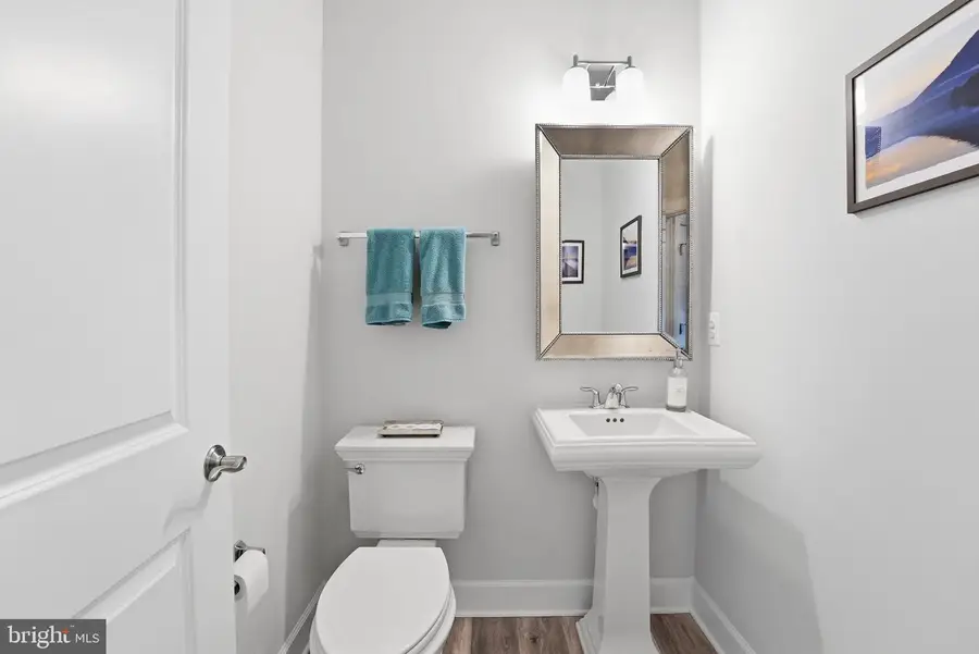 2240 N Underwood St, Falls Church, VA 22043 - #3