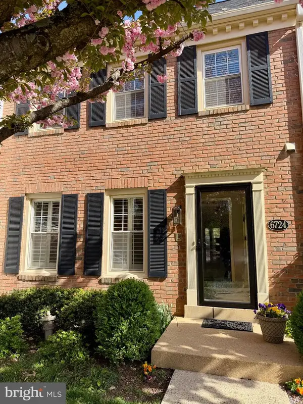 6724 Melrose Dr, MCLEAN, VA 22101