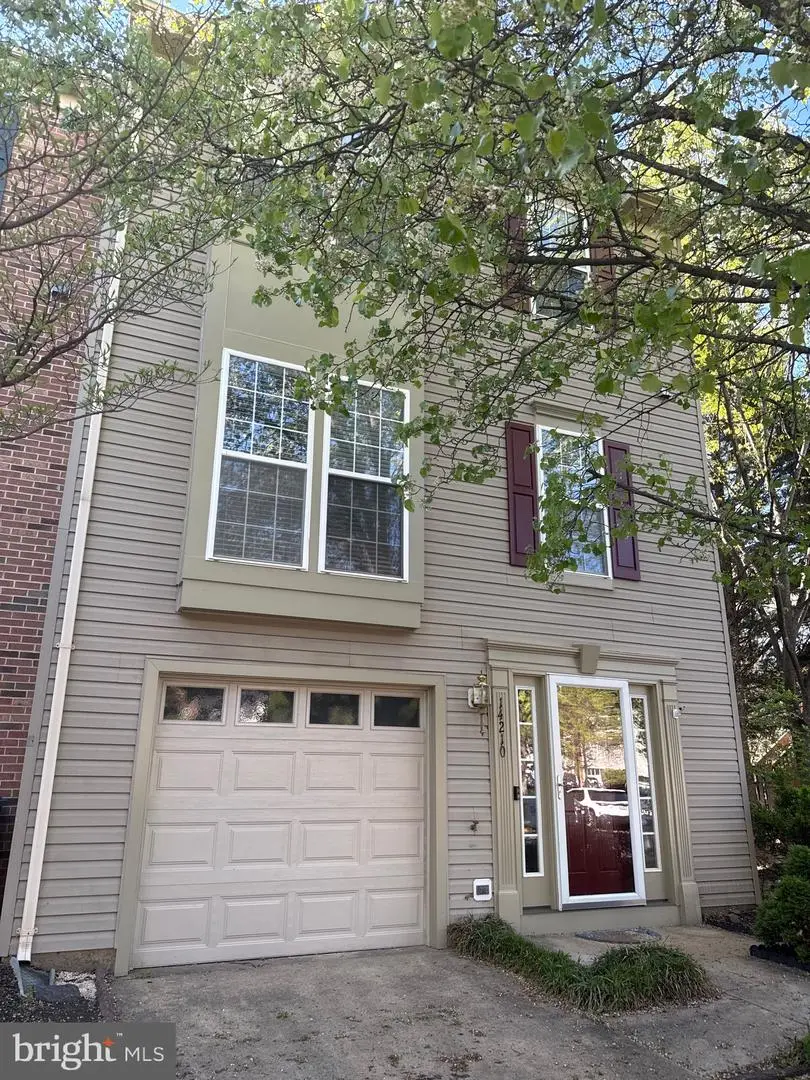 14210 Glade Spring Dr, Centreville, VA 20121 - #1