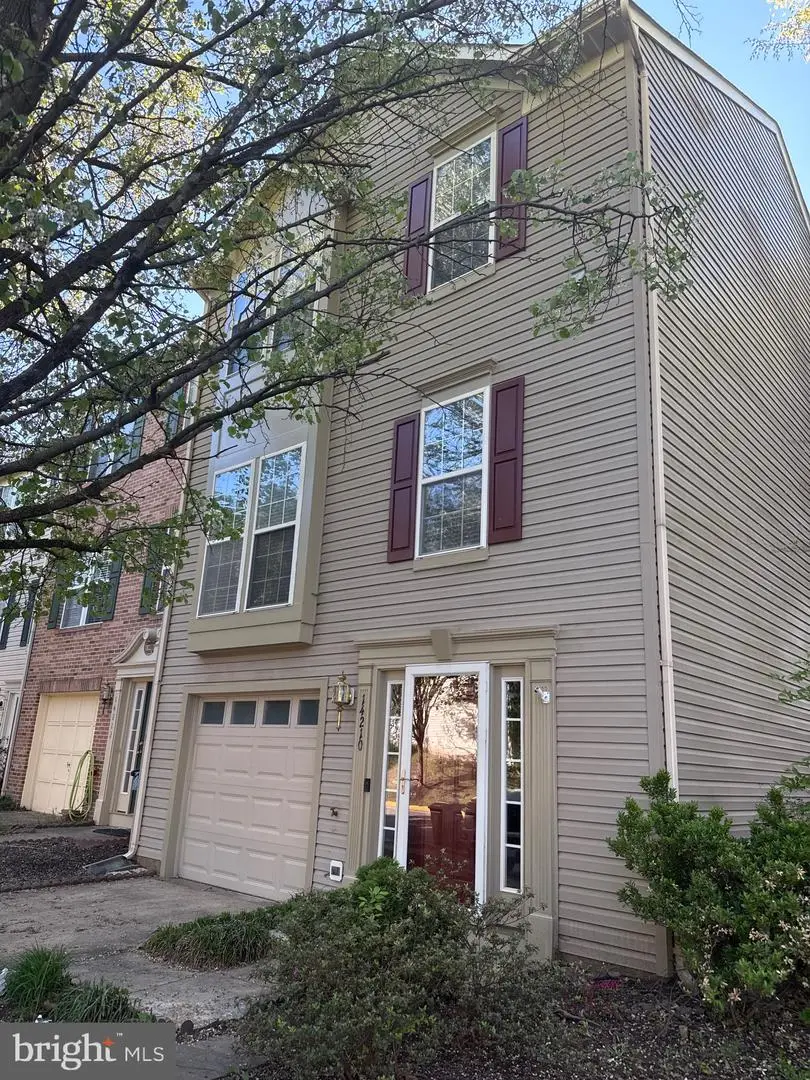 14210 Glade Spring Dr, Centreville, VA 20121 - #2