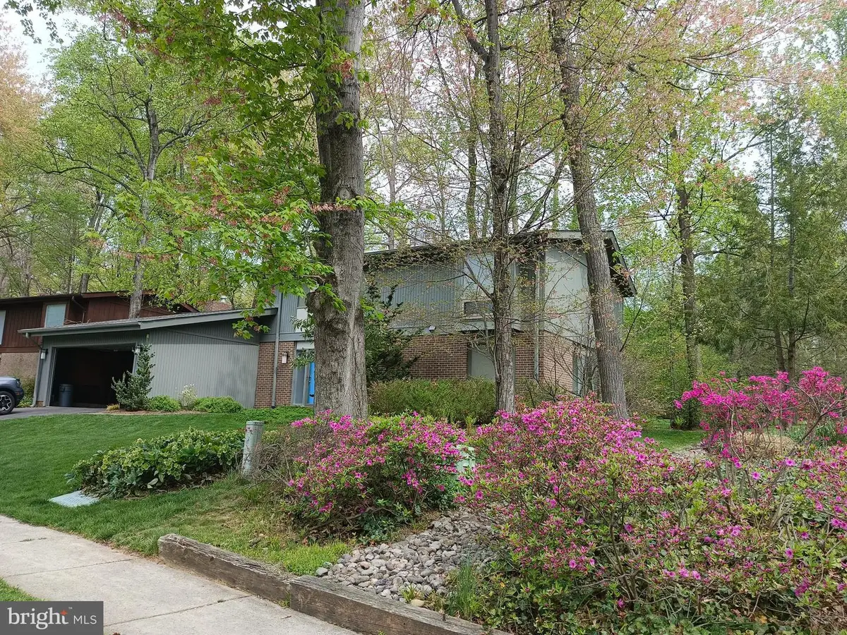 4231 Elizabeth Ln, Annandale, VA 22003 - #1