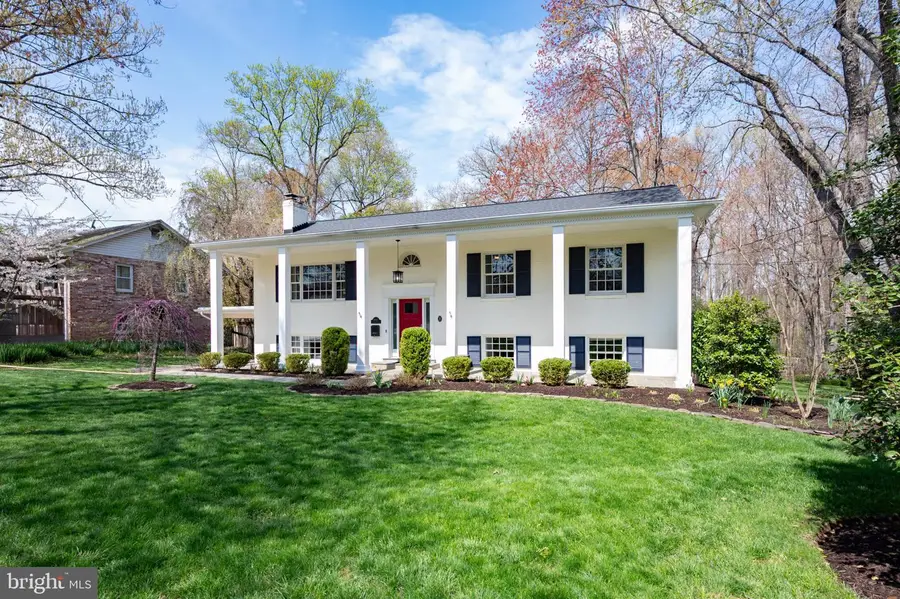 8907 Camden St, Alexandria, VA 22308 - #3