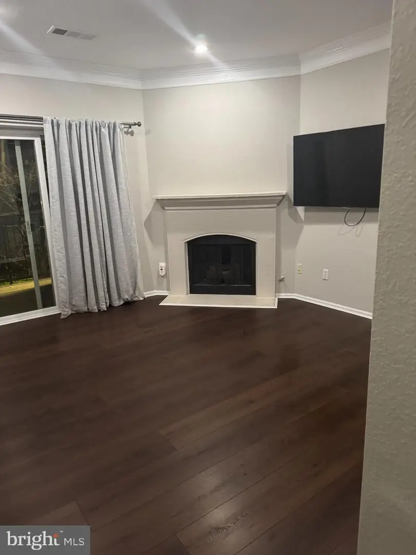 1521 Spring Gate Dr #10211, McLean, VA 22102 - #2