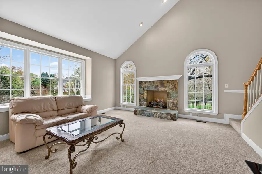 1702 Landon Hill Rd, Vienna, VA 22182 - #2