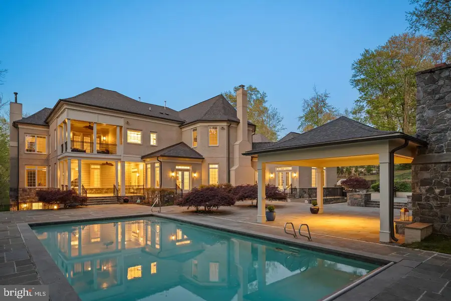 9111 Dara Ln, Great Falls, VA 22066 - #2