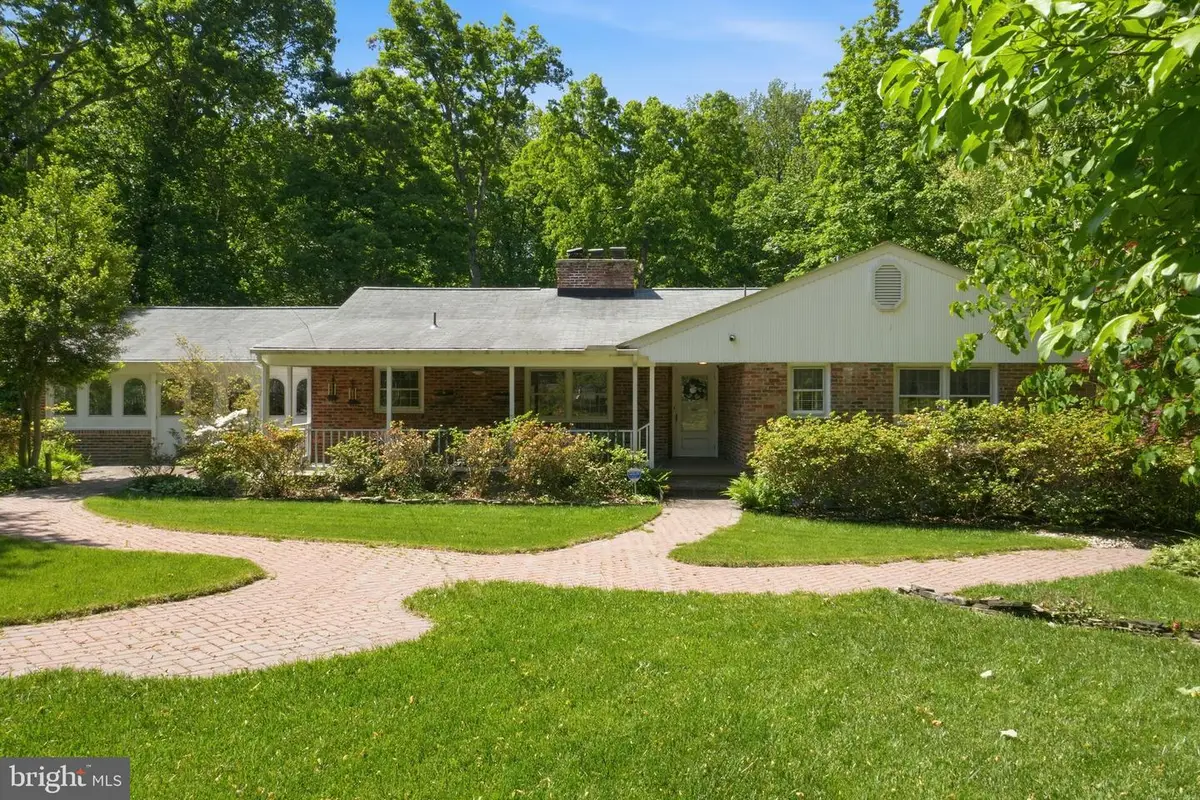 3917 Malcolm Ct, Annandale, VA 22003 - #1