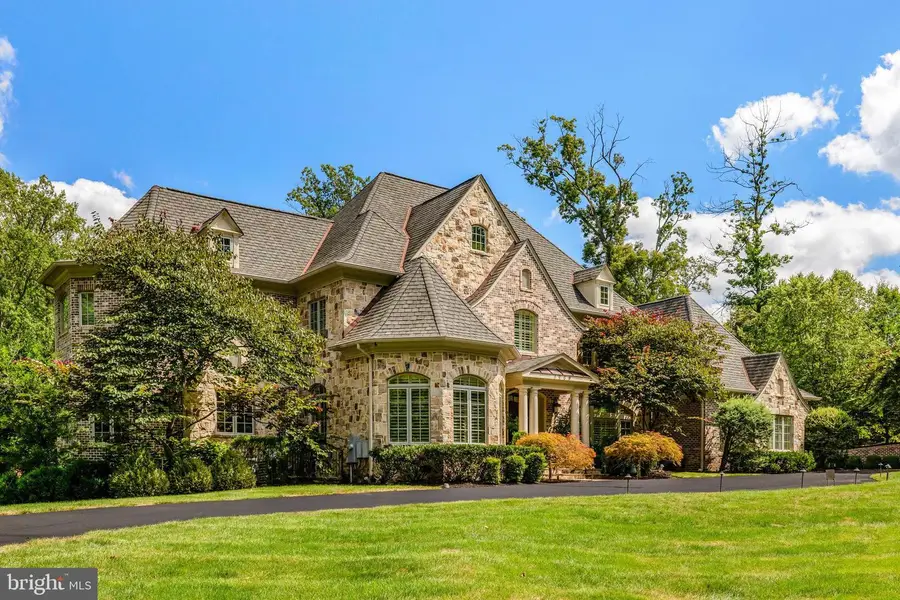 1239 Daleview Dr, McLean, VA 22102 - #2