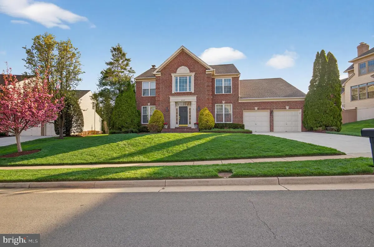 8009 Brandt Ct, Fairfax Station, VA 22039 - #1