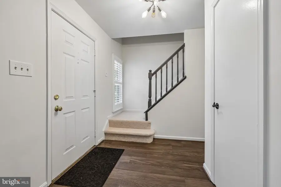 10209 Roberts Common Ln, Burke, VA 22015 - #3