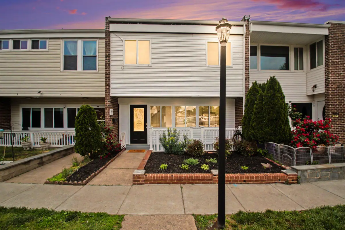 1219 Alabama Dr, Herndon, VA 20170 - #1