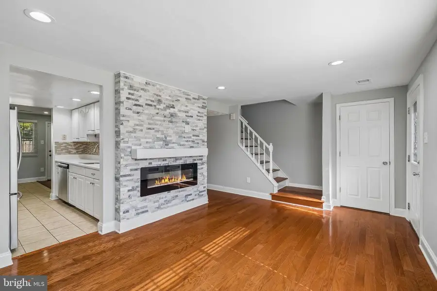 8333 Brockham Dr, Alexandria, VA 22309 - #3