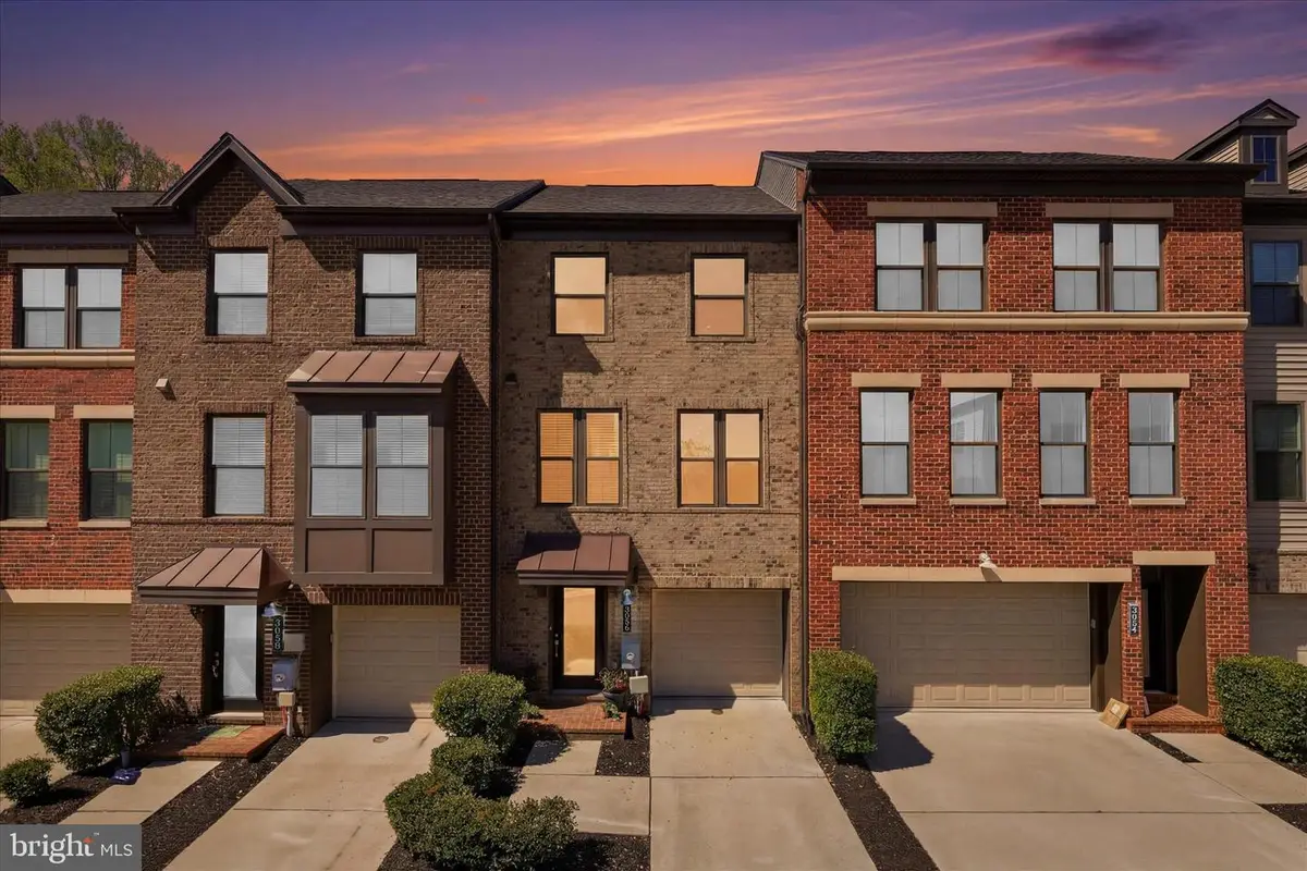 3056 Wild Blue Indigo Ct, Fairfax, VA 22031 - #1