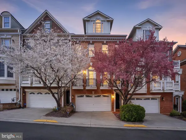 7714 Spoleto Ln #54, MCLEAN, VA 22102