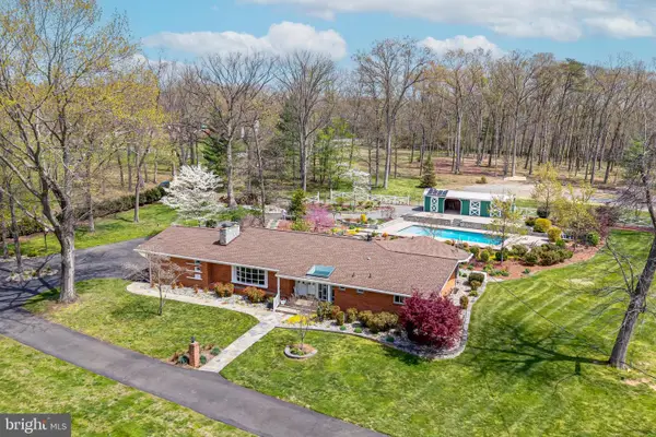 7401 Bull Run Dr, CENTREVILLE, VA 20121