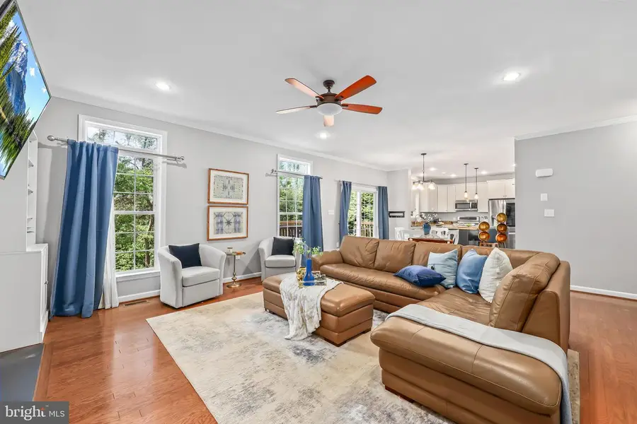 6614 Benson Dr, Alexandria, VA 22306 - #3