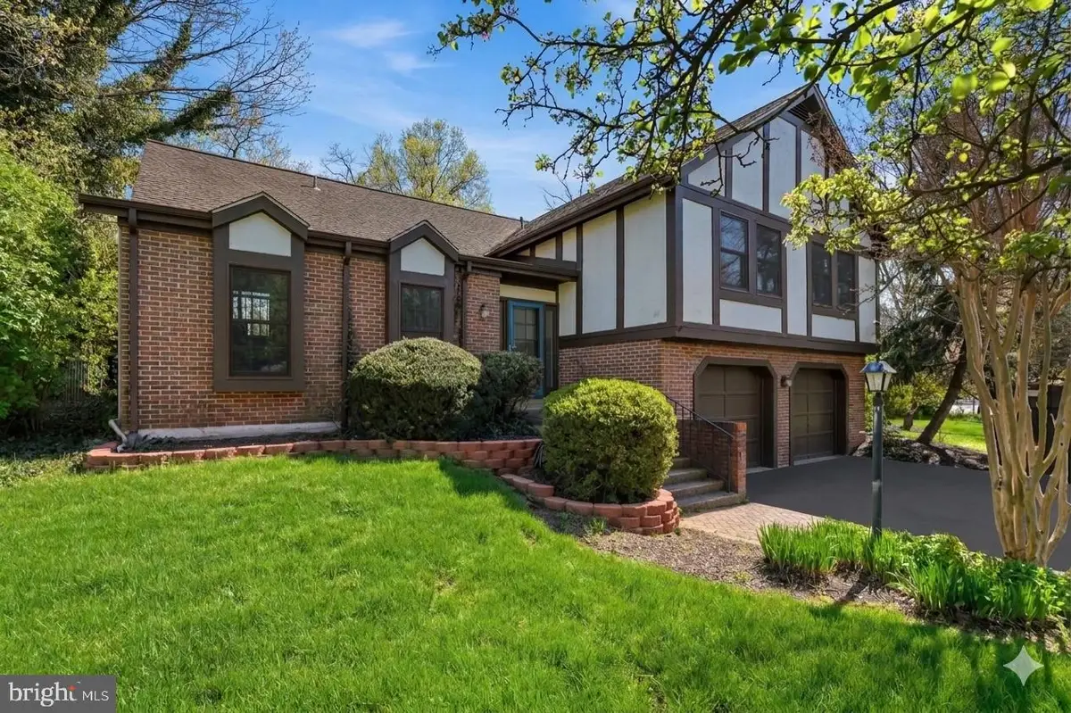 12561 Quincy Adams Ct, Herndon, VA 20171 - #1