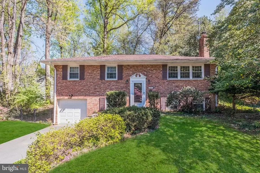 410 Victoria Ct Nw, Vienna, VA 22180 - #2