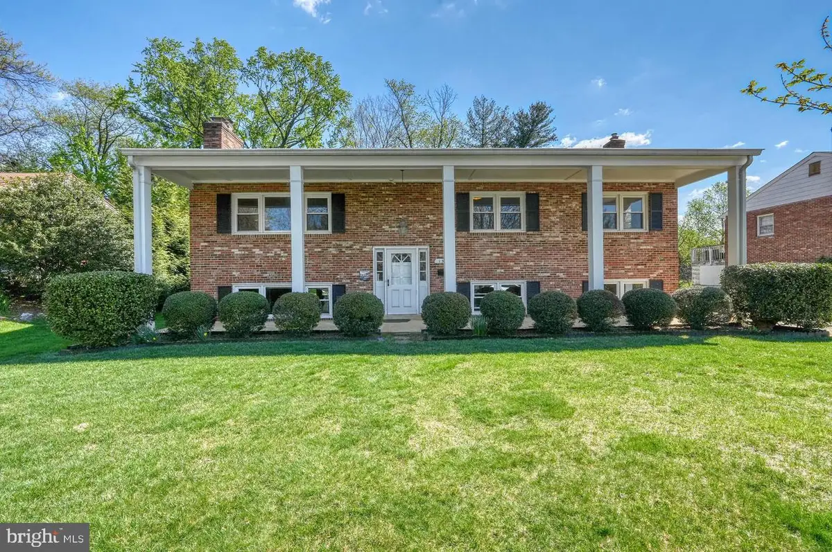 1557 Evers Dr, McLean, VA 22101 - #1