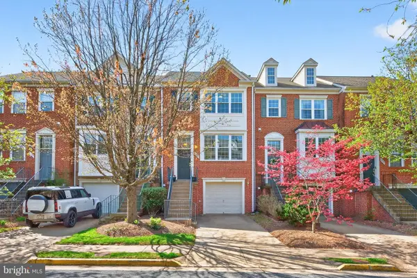 12017 Edgemere Cir, RESTON, VA 20190