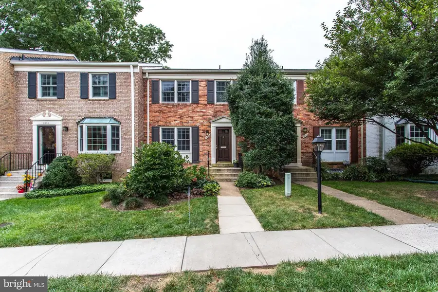 1608 Dunterry Pl, McLean, VA 22101 - #2