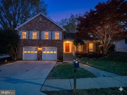 9217 Dorothy Ln, Springfield, VA 22153 - #2