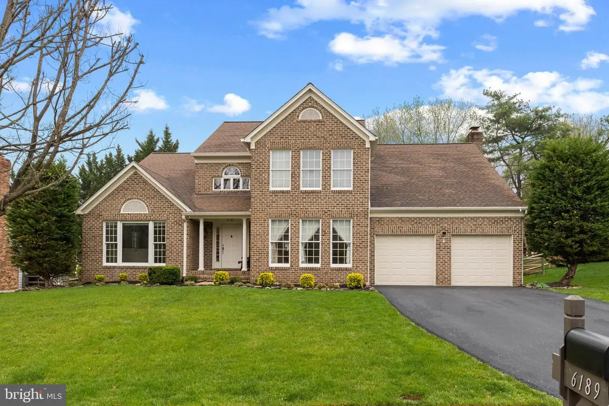 6189 Hidden Canyon Rd, Centreville, VA 20120 - #1