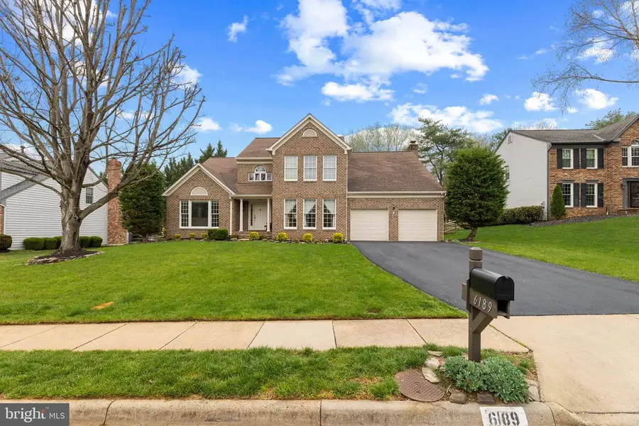 6189 Hidden Canyon Rd, Centreville, VA 20120 - #2