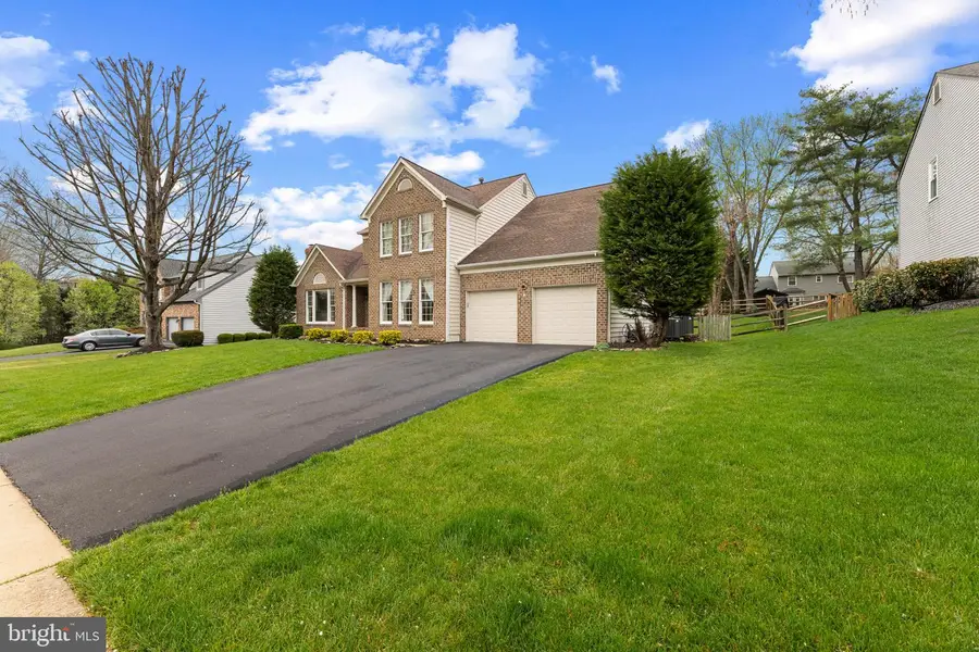 6189 Hidden Canyon Rd, Centreville, VA 20120 - #3