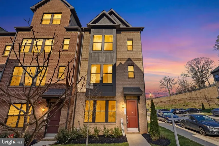 2843 Hokie Ln, Alexandria, VA 22306 - #3