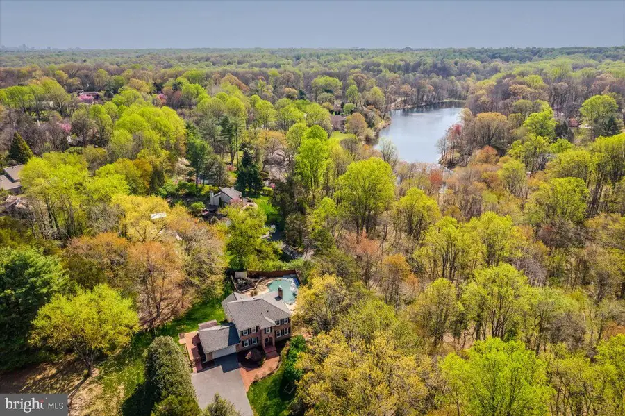 3137 Hunt Rd, Oakton, VA 22124 - #3