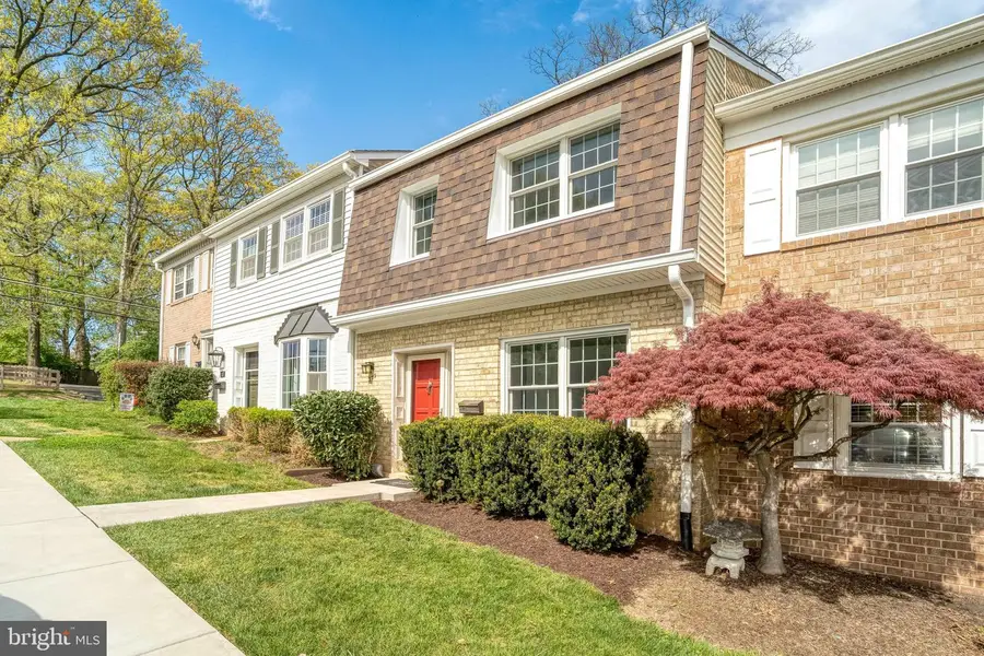 309 Center St N, Vienna, VA 22180 - #2