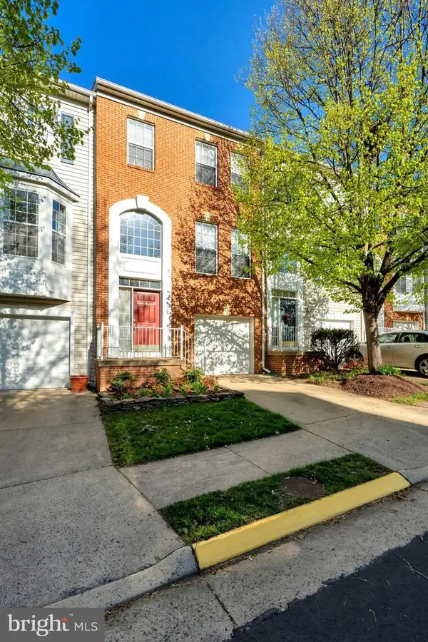 4112 Flower Box Ct, FAIRFAX, VA 22030