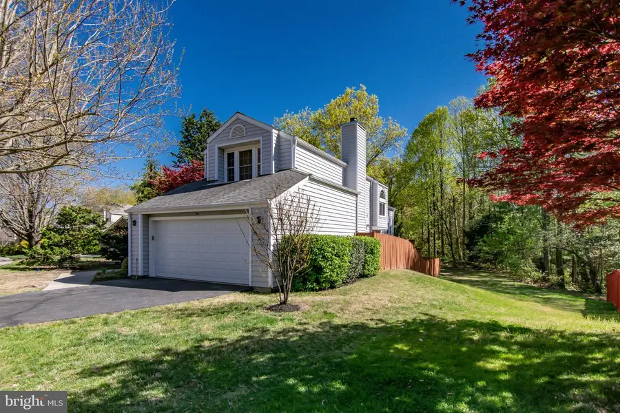 7502 Cross Gate Ln, Alexandria, VA 22315 - #2