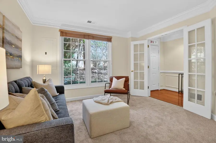 8842 Mansion View Ct, Vienna, VA 22182 - #3